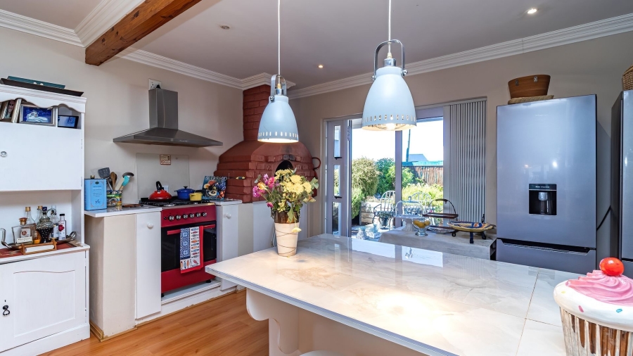 4 Bedroom Property for Sale in Kleinmond Western Cape